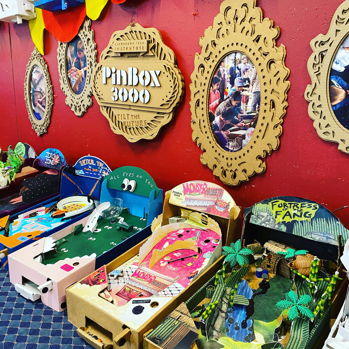 PinBox 3000 - Cardboard Tabletop Pinball Machine