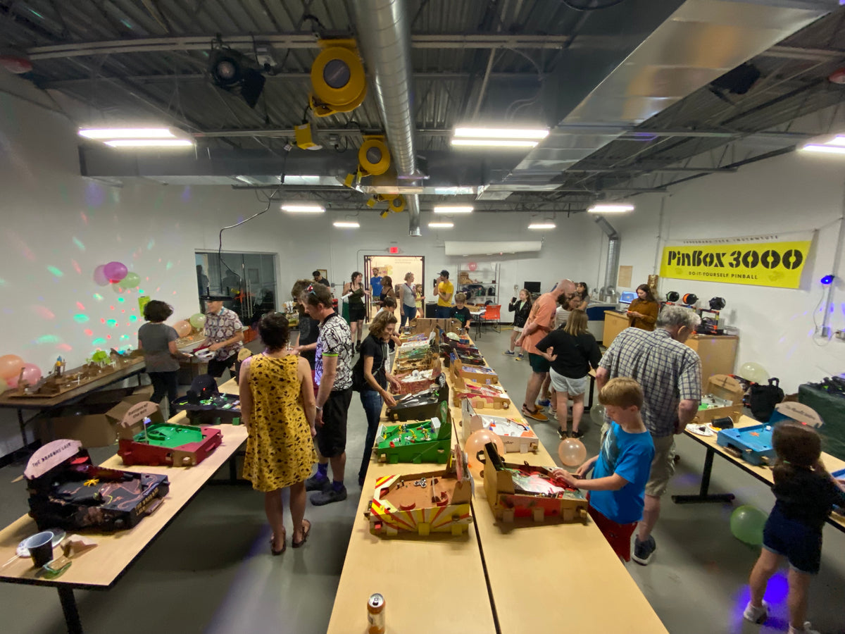 PinBox 3000 - Cardboard Tabletop Pinball Machine